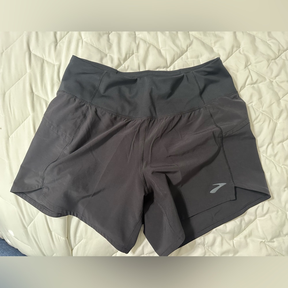 Brooks Chaser 5” short